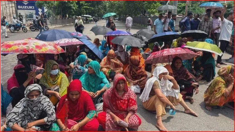 ৭ দফা দাবিতে মহাখালী-তেজগাঁও সড়ক অবরোধ, তীব্র যানজটে জনদুর্ভোগ