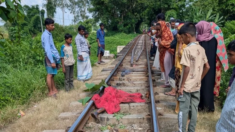 পটিয়ায় ট্রেনের ধাক্কায় নারী নিহত, অপর নারীর অবস্থা আশঙ্কাজনক