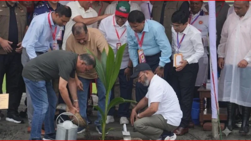 সবাইকে নিয়ে শান্তিপূর্ণ বাংলাদেশ গড়াই সরকারের লক্ষ্য: প্রধানমন্ত্রী তারেক রহমান