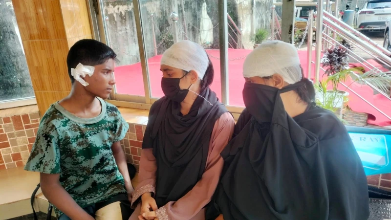 সীতাকুণ্ডে পূর্ব বিরোধের জেরে হামলা, মা-মেয়েসহ আহত ৩; থানায় মামলা