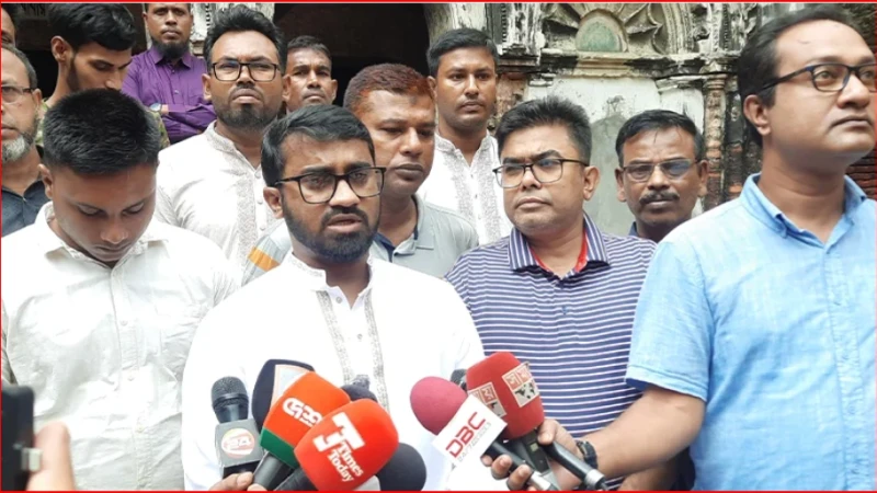 গণঅভ্যুত্থানের সঙ্গে প্রথম বেইমানি জামায়াত আমিরের: রাশেদ খাঁন