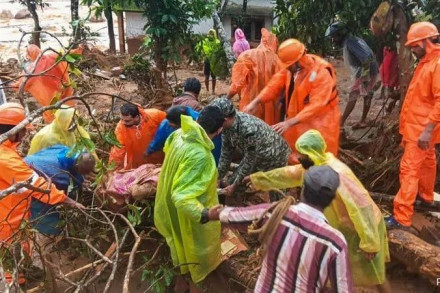 কেরালার ভূমিধসে নিহত বেড়ে ১৪৮ জন