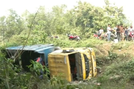 মেহেরপুর সড়কে পুনরায় ডাকাতির চক্রান্ত: দুইজন আহত