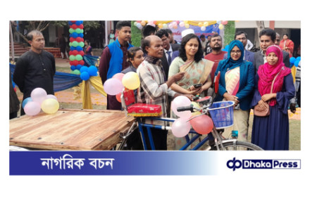 চবি শিক্ষার্থী ডিম বিক্রেতা টুম্পার পাশে ডিসি, বাবাকে দেওয়া হলো অটোভ্যান