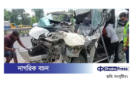 টাঙ্গাইলে ট্রাকের পেছনে মাইক্রোবাসের ধাক্কায় নিহত ৩ জন