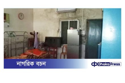 কুড়িগ্রামে শ্রেণিকক্ষকে শয়নকক্ষ বানালেন উপাধ্যক্ষ