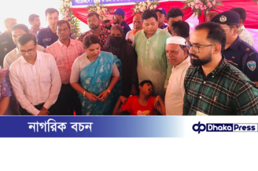 পটিয়ায় কুসুমপুরা ইউপিতে নাগরিক সেবার গণশুনানিতে চট্টগ্রাম জেলা প্রশাসক ফরিদা খানম