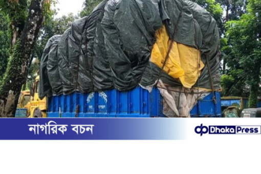 লালমনিরহাটে বিএটির তামাকবাহী ট্রাকে মিললো ১৩ কেজি গাঁজা, আটক তিন