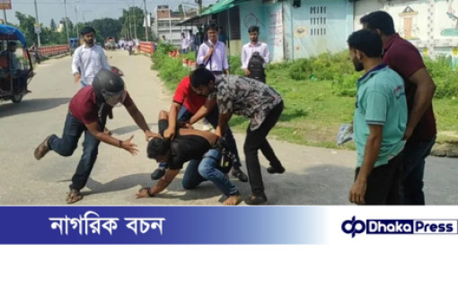 ফিল্মি স্টাইলে দুই মাদক ব্যবসায়ী আটক, উদ্ধার ৭০০ পিস ইয়াবা