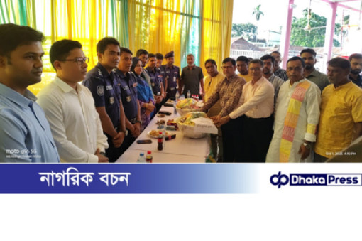 মাদারগঞ্জে পূজামণ্ডপ পরিদর্শন করলেন জেলা প্রশাসক ও পুলিশ সুপার