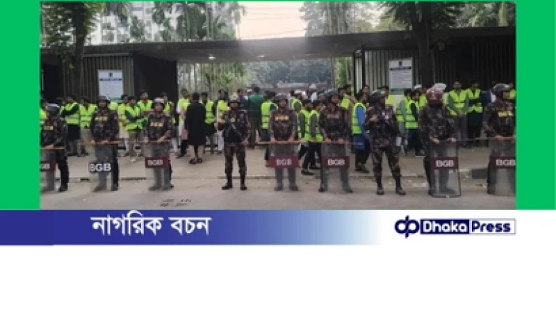 সংসদ ভবন থেকে শাহবাগের পথে ওসমান হাদির মরদেহ