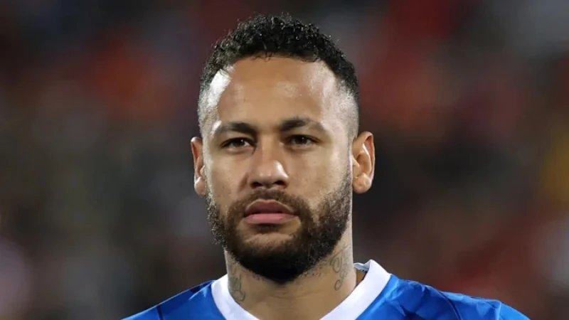 ১৬ ঘণ্টা কাজ করানোয় নেইমারের বিরুদ্ধে রাঁধুনির মামলা