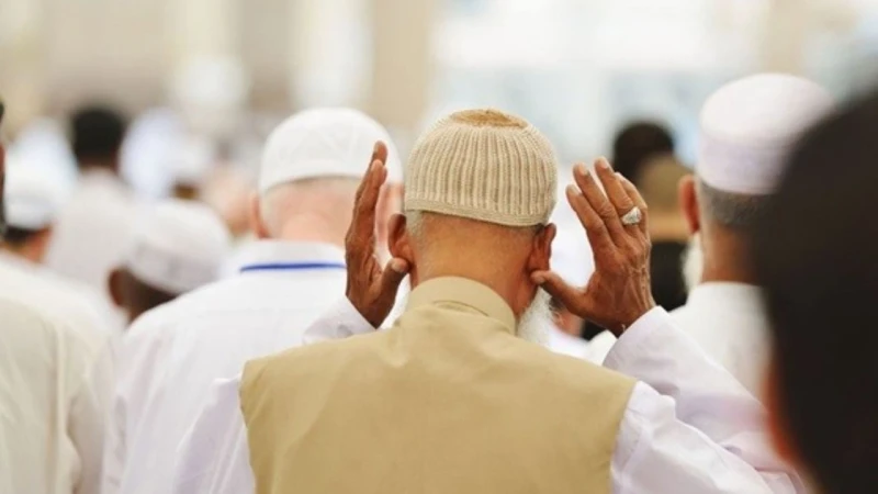 ইমাম-মুয়াজ্জিনদের মাসিক সম্মানী দেবে সরকার, টাকার পরিমাণ নির্ধারণ