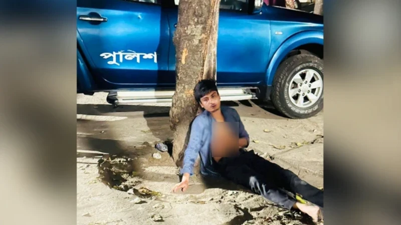 ছাত্রলীগ সংশ্লিষ্টতার অভিযোগে ঢাবি শিক্ষার্থীকে মারধর, পরে থানায় সোপর্দ