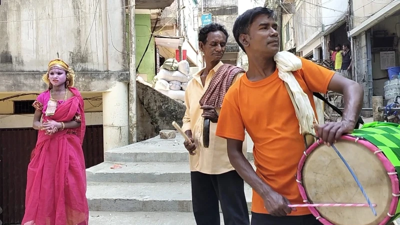 বান্দরবানে ঘৈইরার ঢোলে বৈশাখের বার্তা, ঐতিহ্যে জীবিকার অনন্য দৃষ্টান্ত