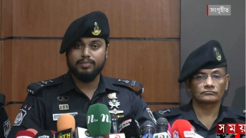 কুমিল্লায় ট্রেন-বাস সংঘর্ষে ১২ নিহত: গেটম্যান গ্রেফতার, অবহেলার দায় স্বীকার