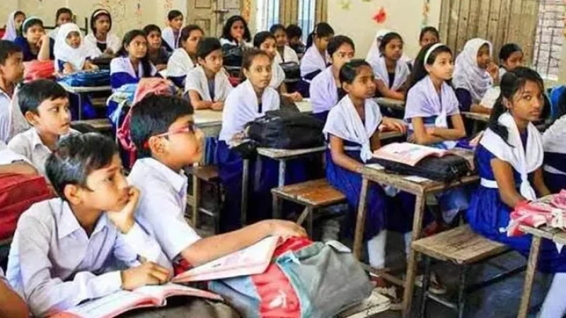 দীর্ঘ ছুটির পর শিক্ষা প্রতিষ্ঠান খুলছে আজ; পরিচ্ছন্নতা নিশ্চিতকরণে বিশেষ নির্দেশনা