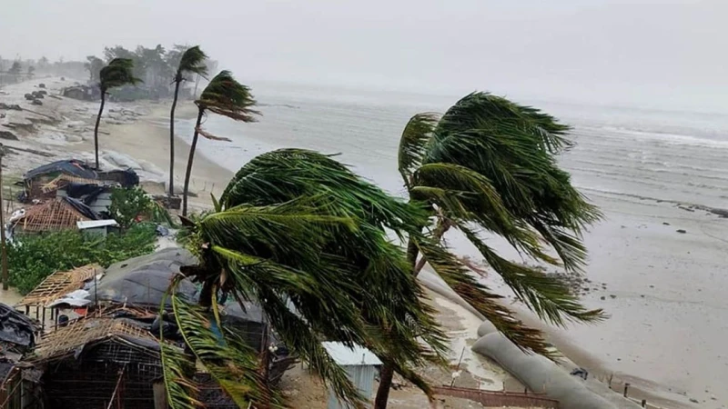 দুপুরের মধ্যে ঢাকাসহ ৬ জেলায় ঝড়ের আভাস