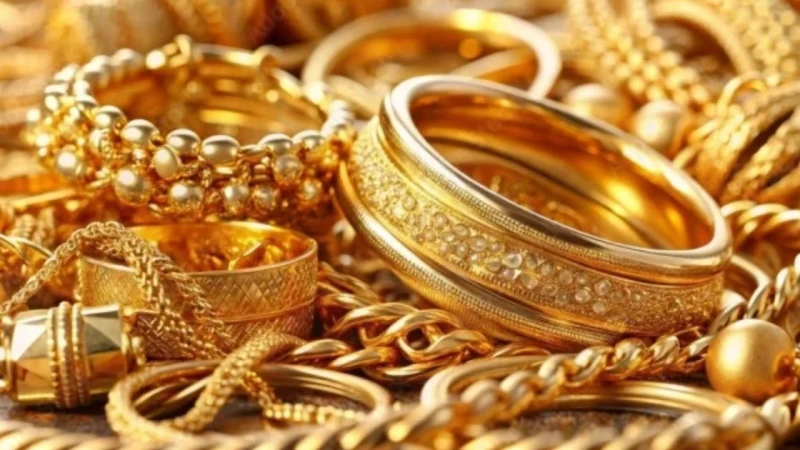 সোনার দাম ভরিতে বাড়লো ৩ হাজার ২৬৬ টাকা