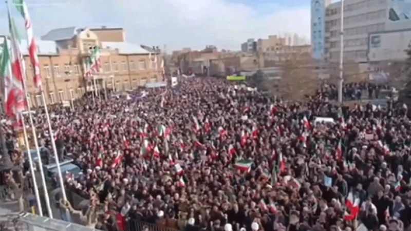 আমরা যুদ্ধকে ভয় পাই না: তেহরানে সমাবেশে ইরানিরা
