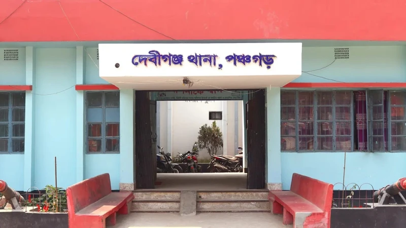 দেবীগঞ্জে ইউএনওর ওপর হামলা: ৩০০ জনের বিরুদ্ধে মামলা