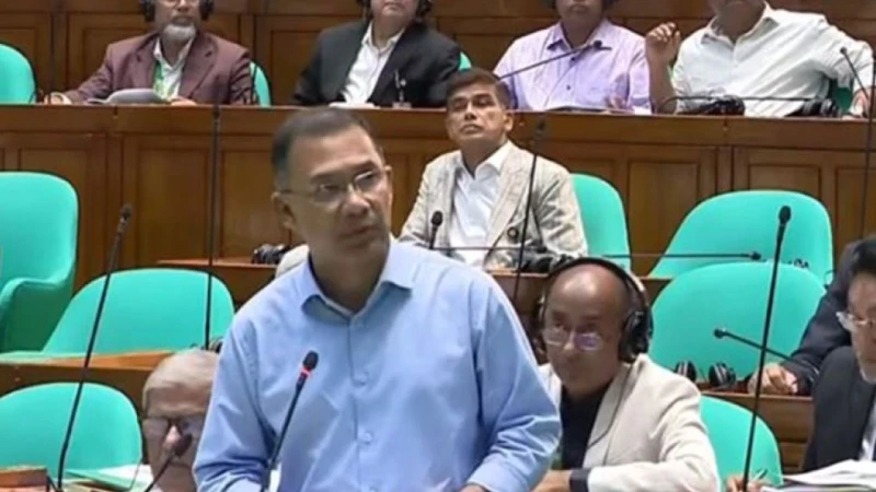 জরুরি সেবায় নিয়োজিতদের জ্বালানি সীমাবদ্ধতা তুলে নেওয়া হয়েছে