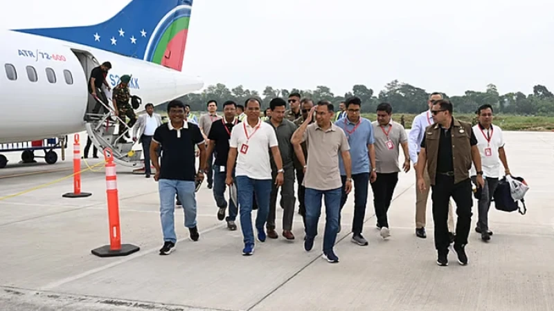 প্রধানমন্ত্রী তারেক রহমান যশোর পৌঁছেছেন