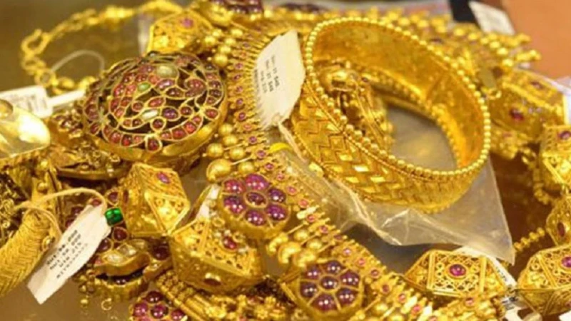 স্বর্ণের দামে আবারও পতন, ভরিতে কমল ২,১৫৮ টাকা