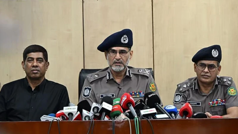 শীর্ষ সন্ত্রাসীর নাম ব্যবহারকারী অপরাধীদের দমনে কঠোর ডিএমপি