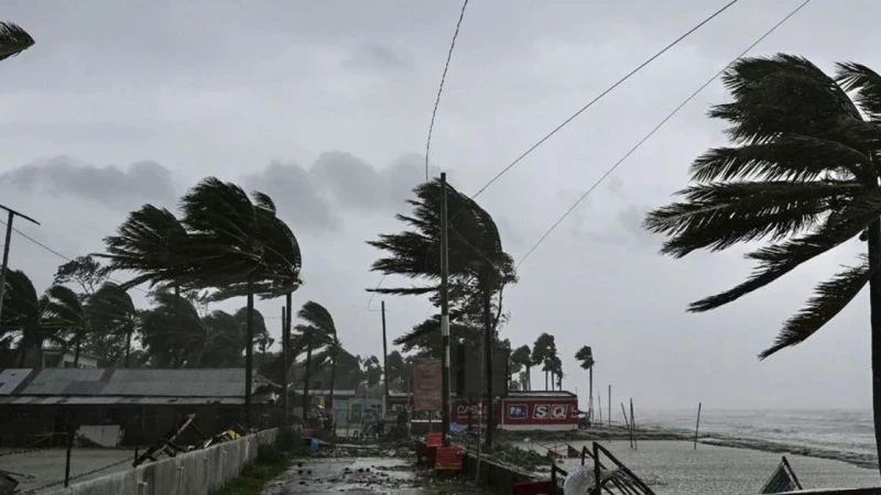 সন্ধ্যার মধ্যে পাঁচ জেলায় ঝড়ের আভাস