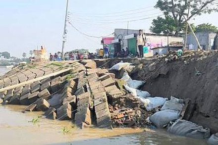 যমুনা ও তিস্তার নদী ভাঙনে বিপর্যস্ত জনজীবন