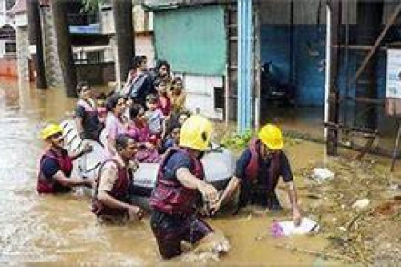 ভারতে ভারী বর্ষণের পর ভূমিধসে নিহত বেড়ে ১৬