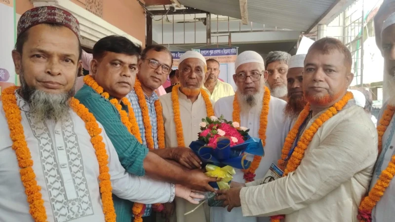 মুরাদনগরে পুস্তক প্রকাশক ও বিক্রেতা সমিতির সম্পাদক নির্বাচিত শরীফ আহম্মেদ