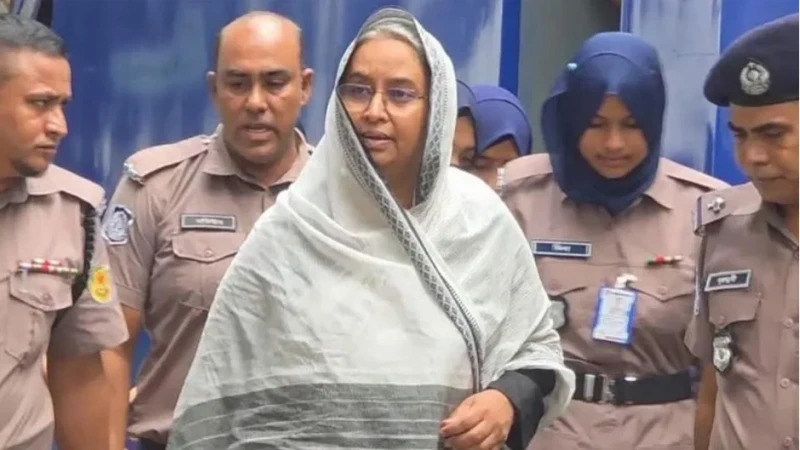 জামিন চাই না, বাসায় ফেরার তাড়া নেই: ট্রাইব্যুনালে দীপু মনি