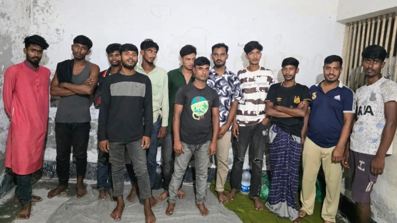 মুরাদনগরে এক রাতে ১২ মাদকসেবীর কারাদণ্ড