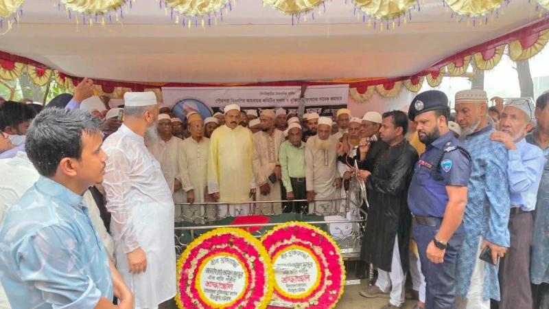 সীতাকুণ্ডে বীর মুক্তিযোদ্ধা আবুল মুনসুরের রাষ্ট্রীয় মর্যাদায় দাফন