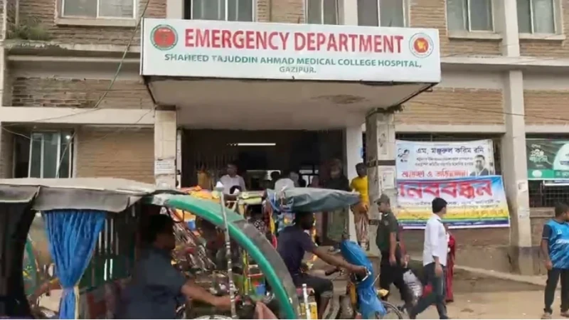 গাজীপুরে ট্রাকের চাপায় অটোরিকশার ৩ যাত্রী নিহত, আহত ৩