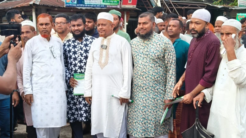 চারঘাট বাজারে জামায়াতের উদ্যোগে গণসংযোগ