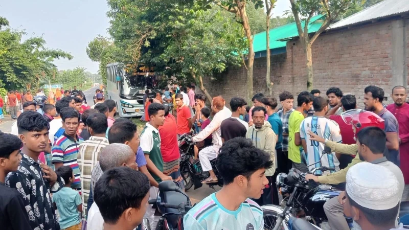 বকশীগঞ্জে বাসচাপায় শাশুড়ি-পুত্রবধূ নিহত