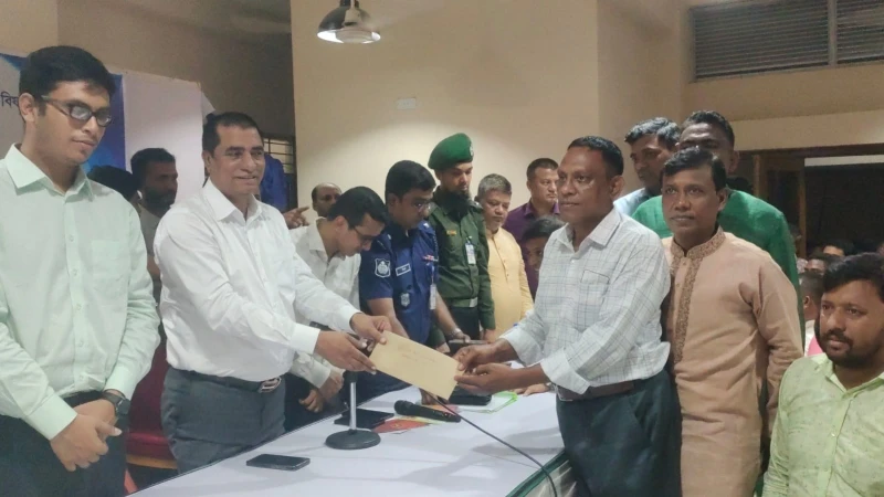 পটিয়ায় দুর্গোৎসবে বিশৃঙ্খলা সৃষ্টি করতে দেওয়া হবে না: এমপি এনামুল হক