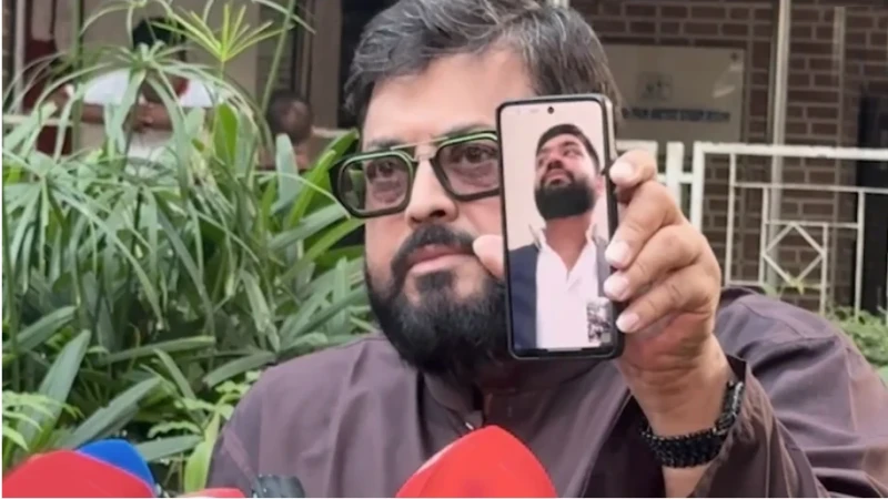 মৌসুমী-ওমর সানীর পরিবার নিয়ে অপপ্রচার, আইনি ব্যবস্থার হুঁশিয়ারি ছেলে ফারদিনের