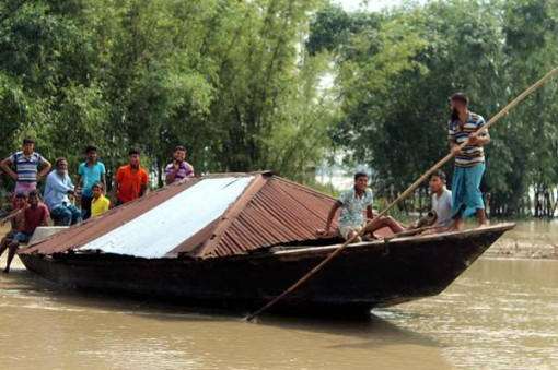 ইসলামে বন্যায় বিপন্নদের পাশে দাঁড়ানো সওয়াবের কাজ