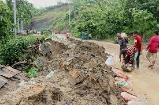 চট্টগ্রামে গত ১৬ বছরে পাহাড় ধসে দুই শতাধিক মানুষের মৃত্যু