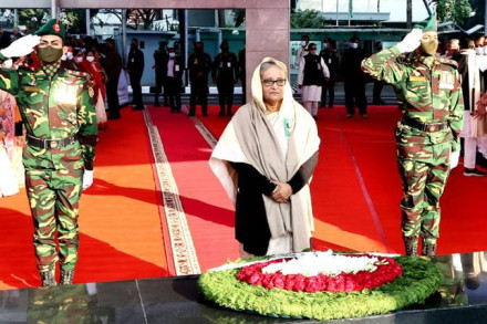 স্বদেশ প্রত্যাবর্তন দিবস উপলক্ষে বঙ্গবন্ধু প্রতি শ্রদ্ধা প্রধানমন্ত্রী