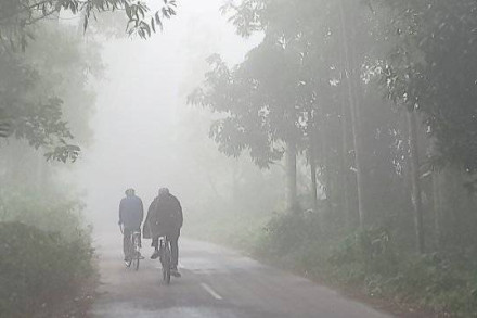 জয়পুরহাটের তাপমাত্রা ৮.১ ডিগ্রি সেলসিয়াসে নেমে যাওয়ায় স্কুলসমূহ বুধবার পর্যন্ত বন্ধ ঘোষণা